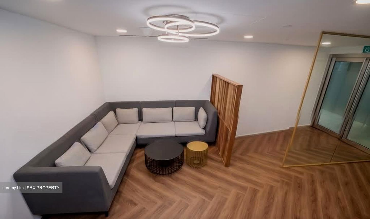 Oue Downtown (D1), Office #552725621